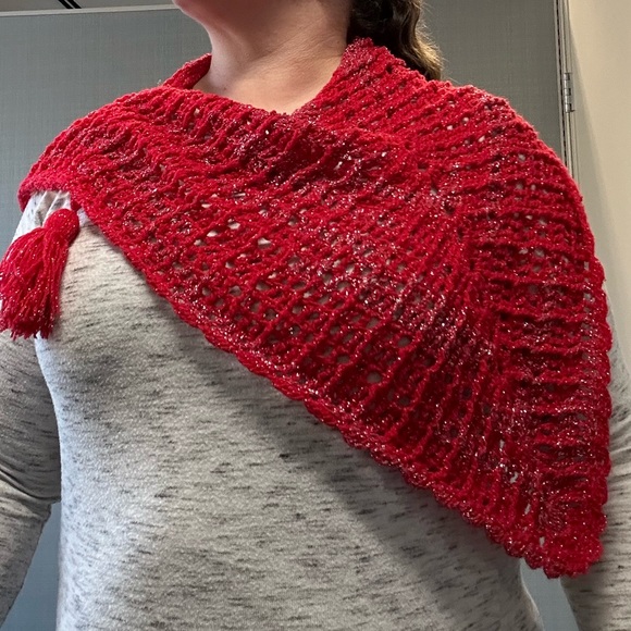 Crochet Light Weight Triangle Shawl / Scarf handmade Red Metallic - Picture 11 of 13